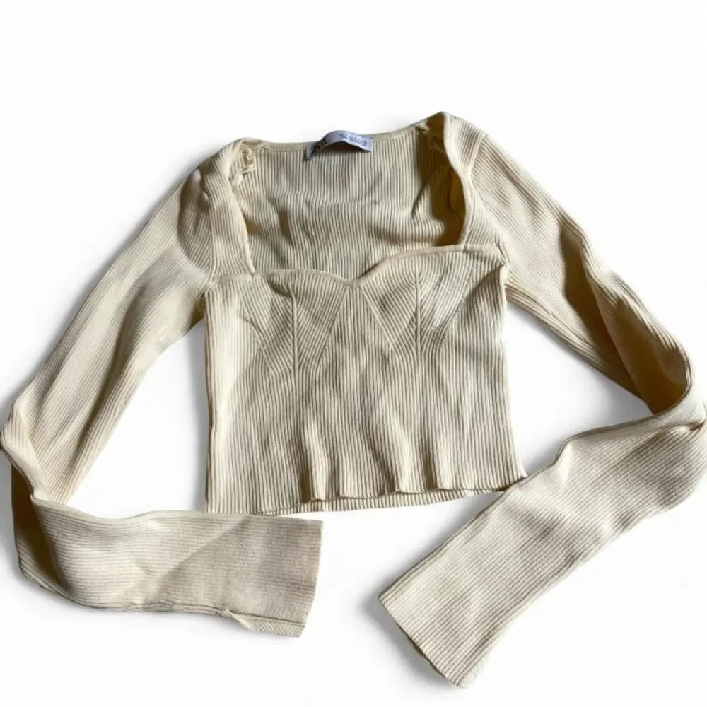 Zara Women's Cream and White Crop-top